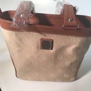 Dooney & Bourke Leather&Canvas Iconic Logo